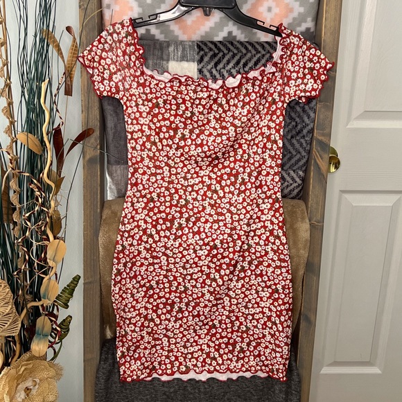 SHEIN Dress - Picture 2 of 5